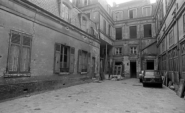 Paris (C) Peter Marshall, 1984