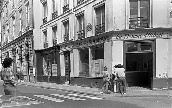 Paris (C) Peter Marshall, 1984