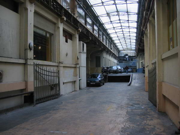 Paris (C) Peter Marshall, 2004